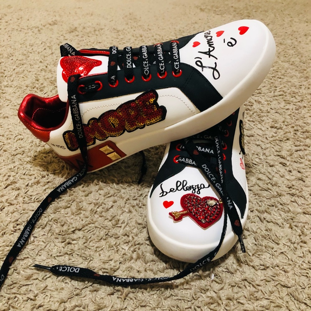 Dolce & Gabbana white sneakers with decor